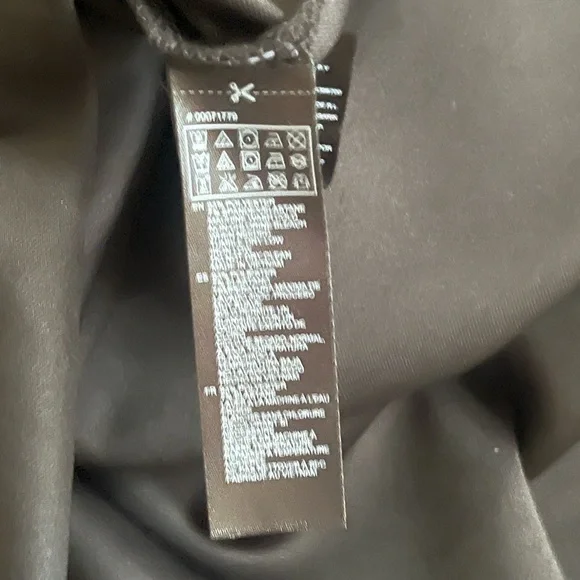 Forever 21 Black Plunge Dress with Keyhole Back Cutout - Picture 6 of 6